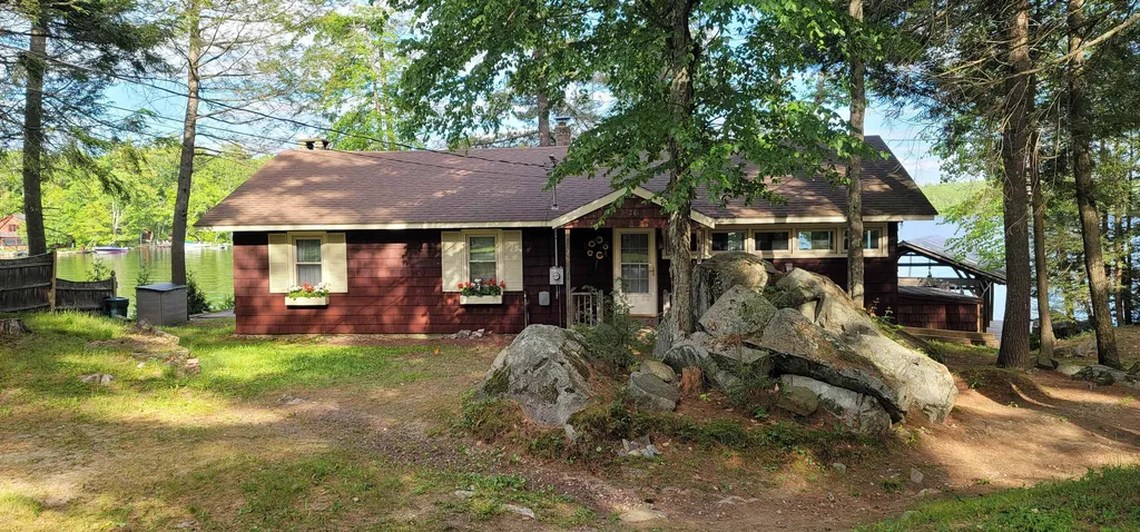 36 Woodlands Road Alton NH 03810
