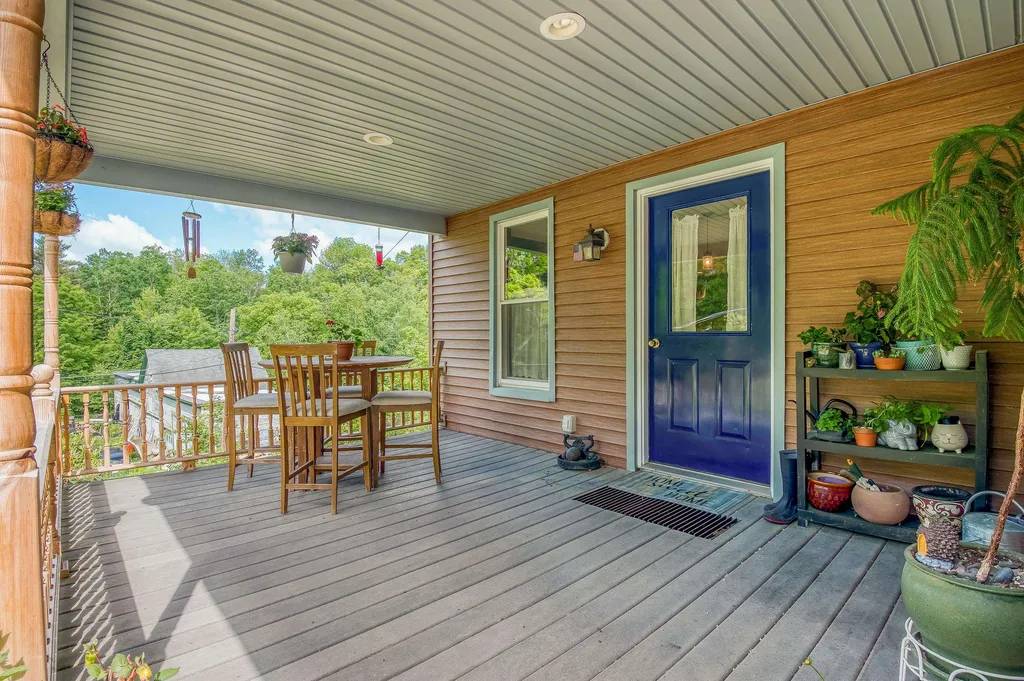 125 Cross Street Bethlehem NH 03574