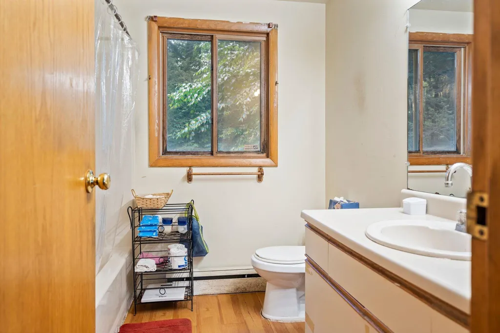 5 Tartan Court Danville NH 03819