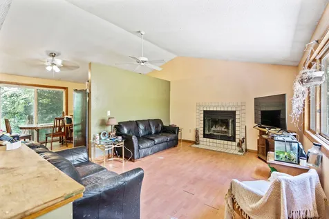 5 Tartan Court Danville NH 03819