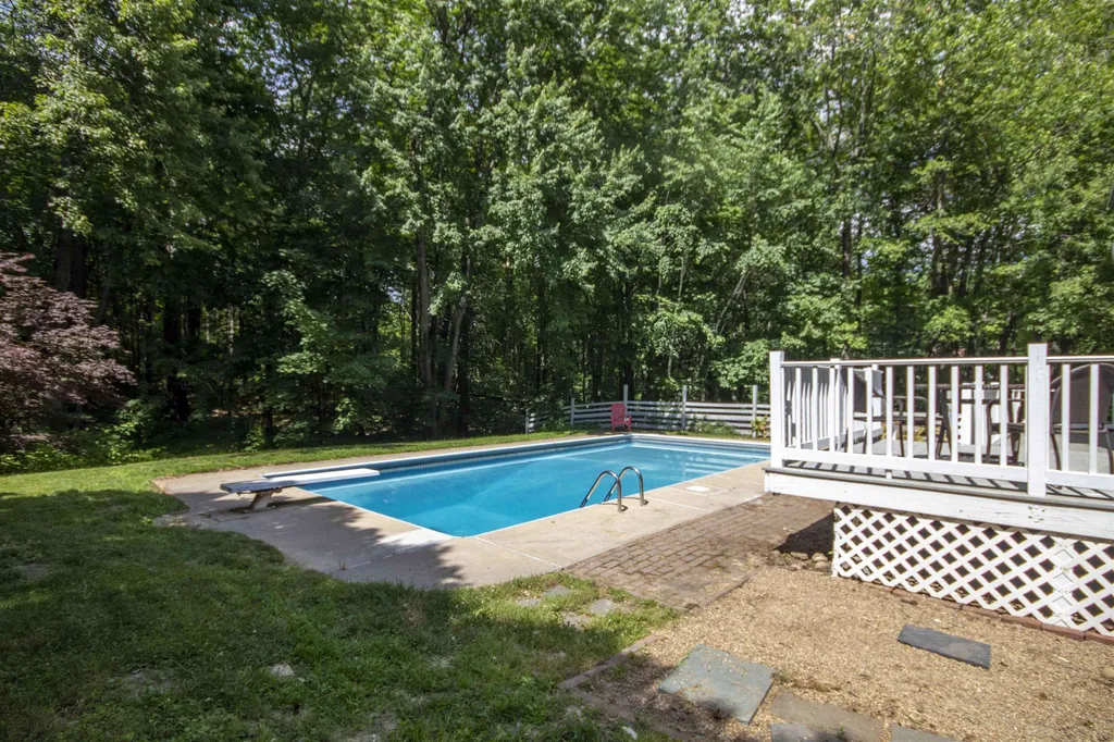 110 Warner Hill Road Derry NH 03038