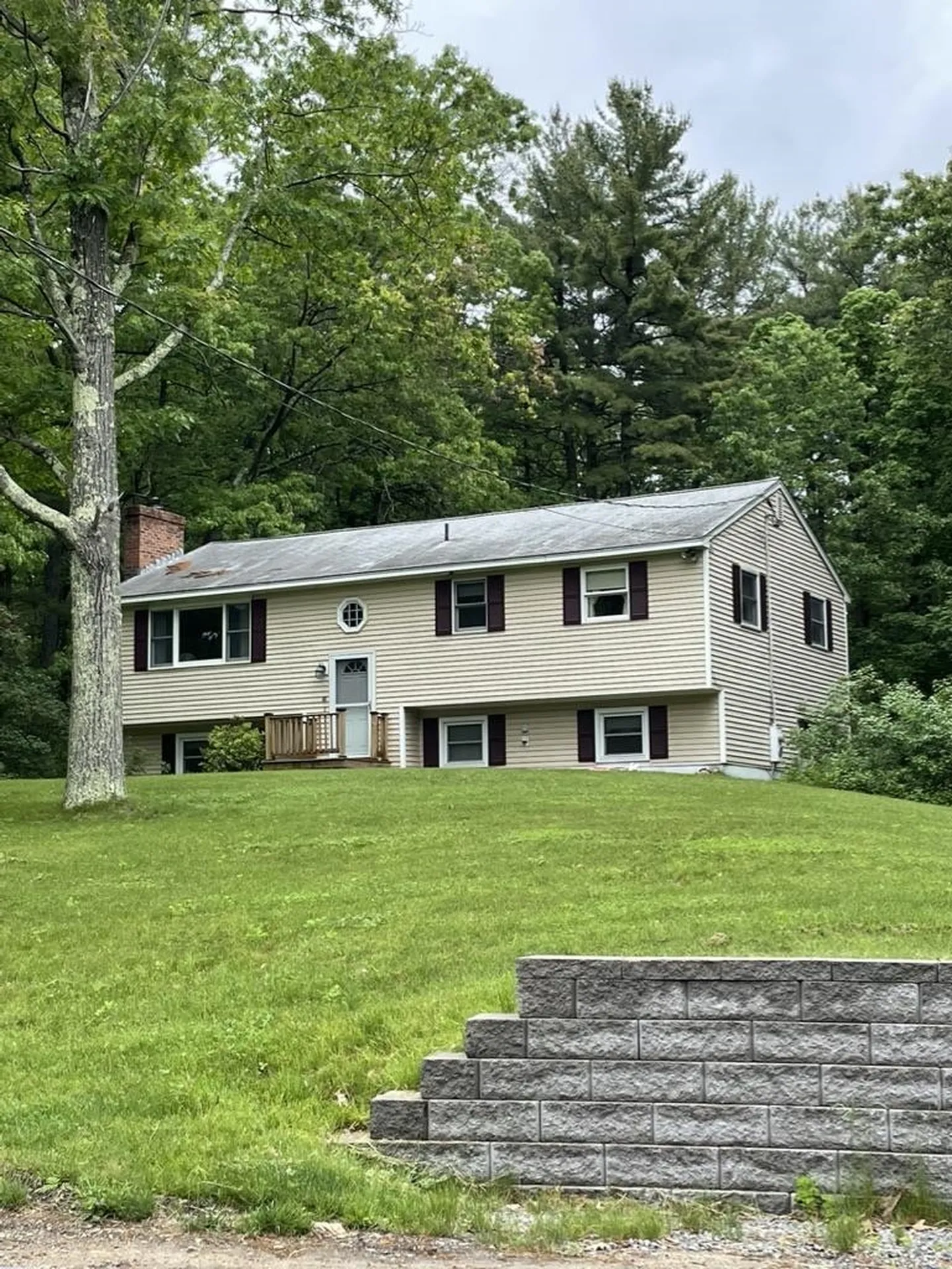 48 Brady Avenue Derry NH 03038