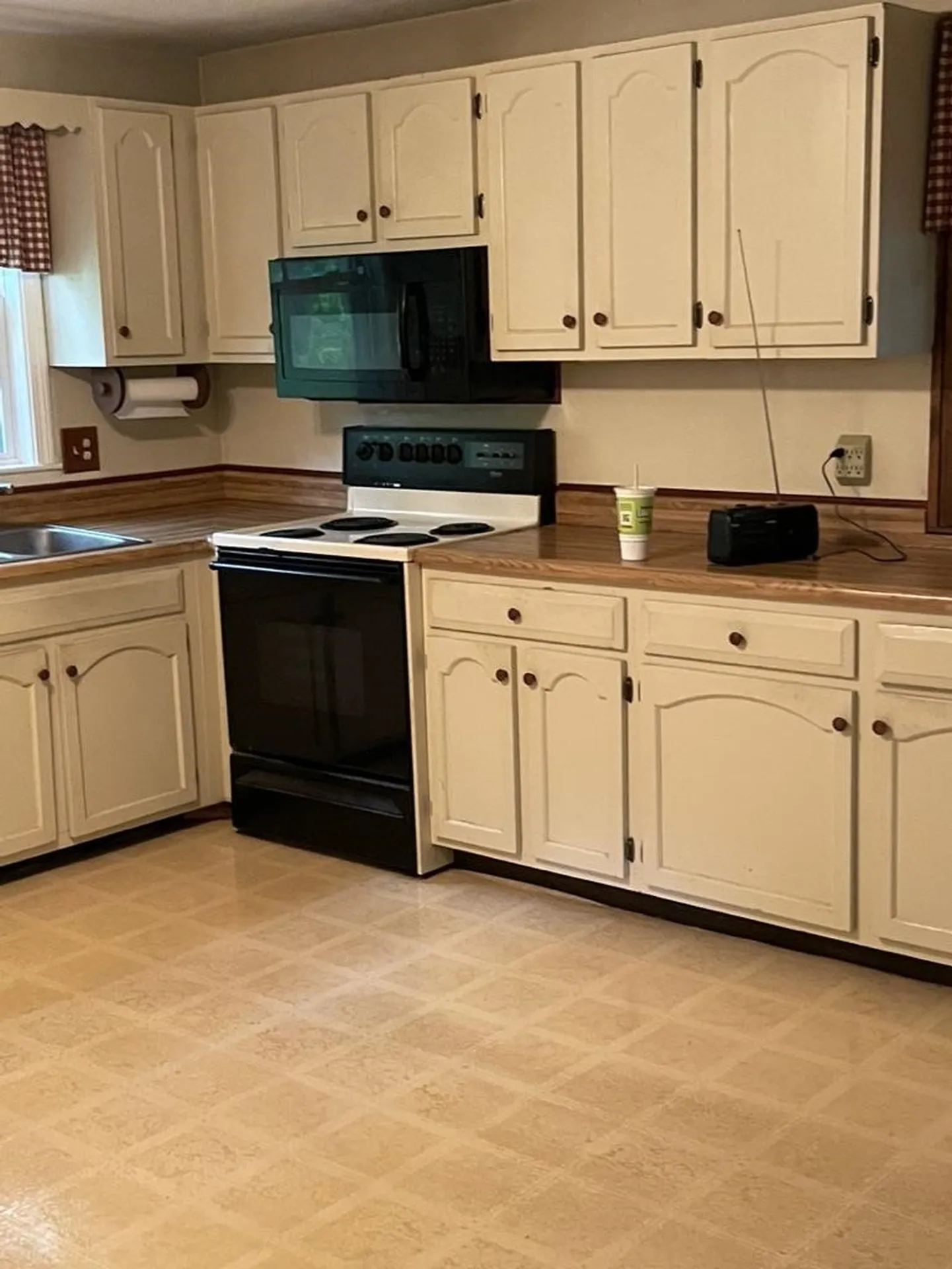 48 Brady Avenue Derry NH 03038