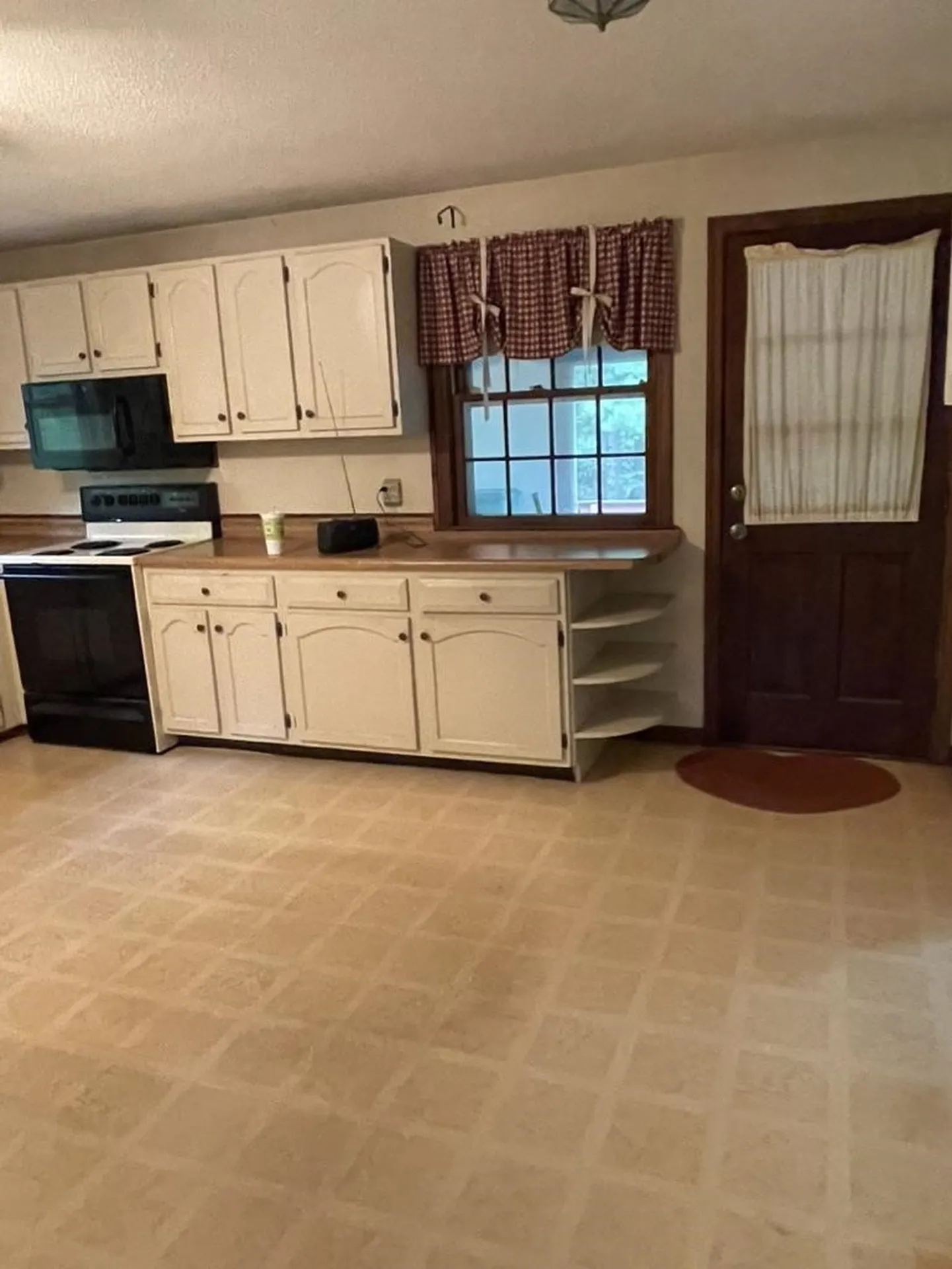 48 Brady Avenue Derry NH 03038