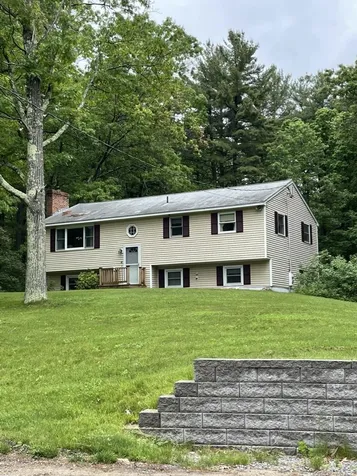 48 Brady Avenue Derry NH 03038