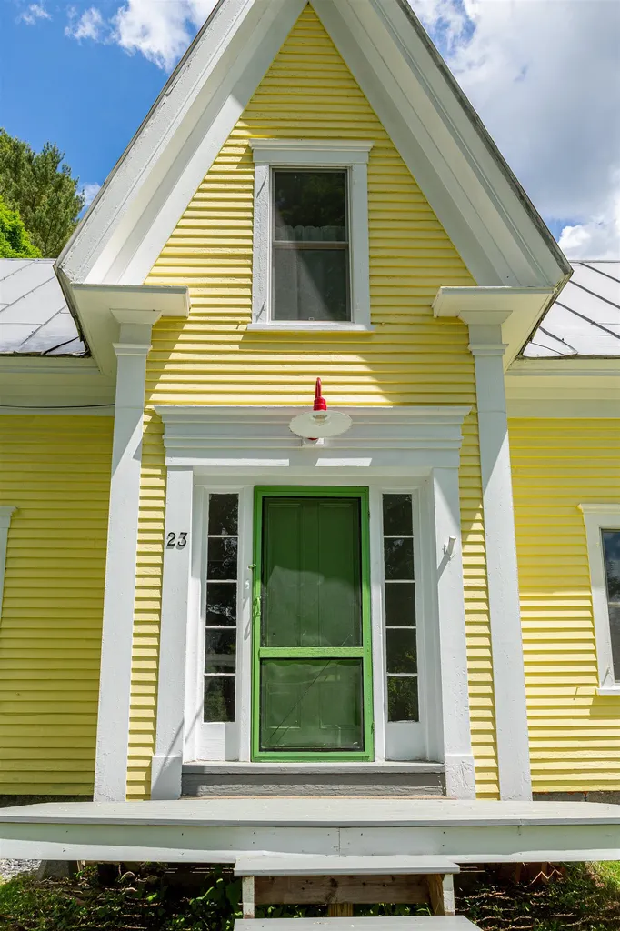 23 Short Street Corinth VT 05040