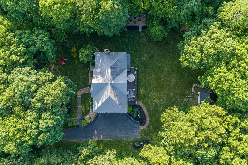 44 Mcintosh Lane Chester NH 03036