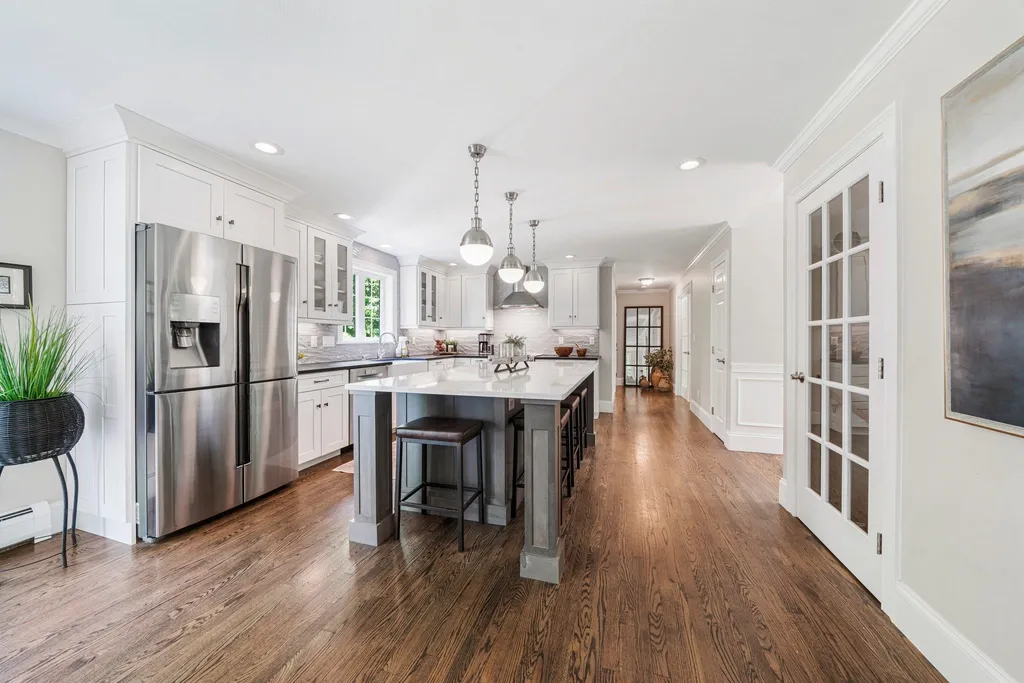 44 Mcintosh Lane Chester NH 03036