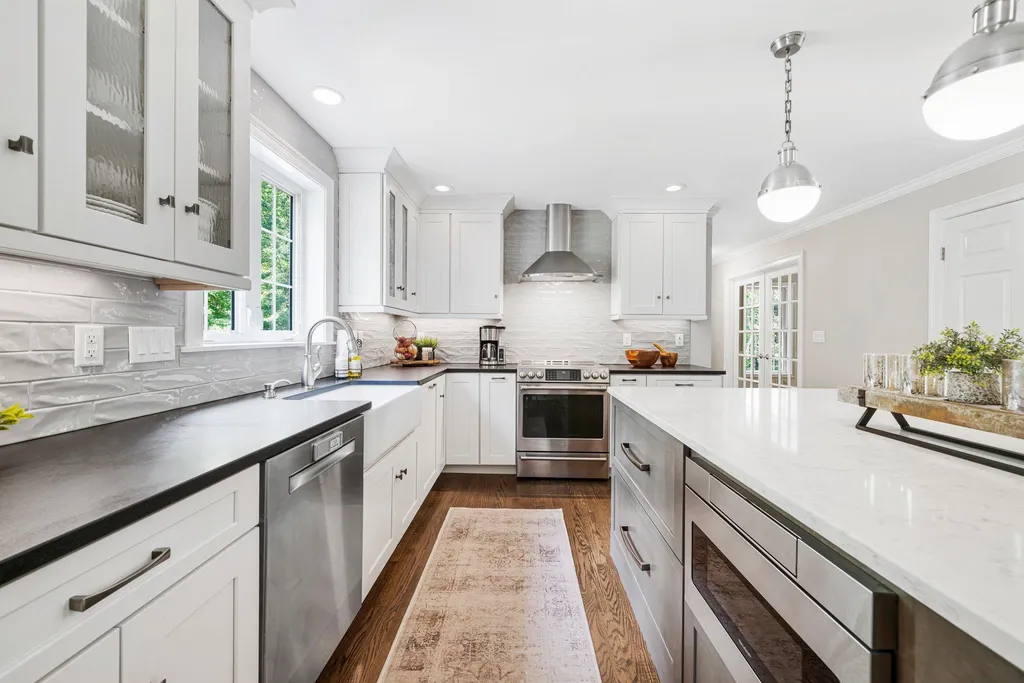 44 Mcintosh Lane Chester NH 03036