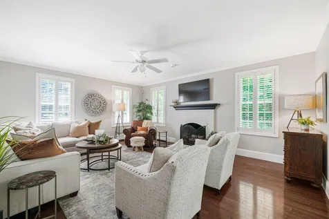 44 Mcintosh Lane Chester NH 03036