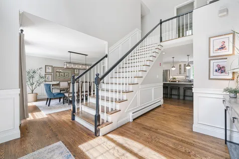 44 Mcintosh Lane Chester NH 03036