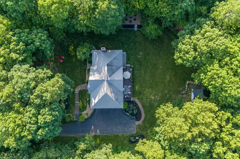 44 Mcintosh Lane Chester NH 03036