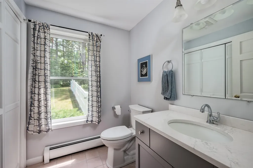 23 Surrey Lane Durham NH 03824