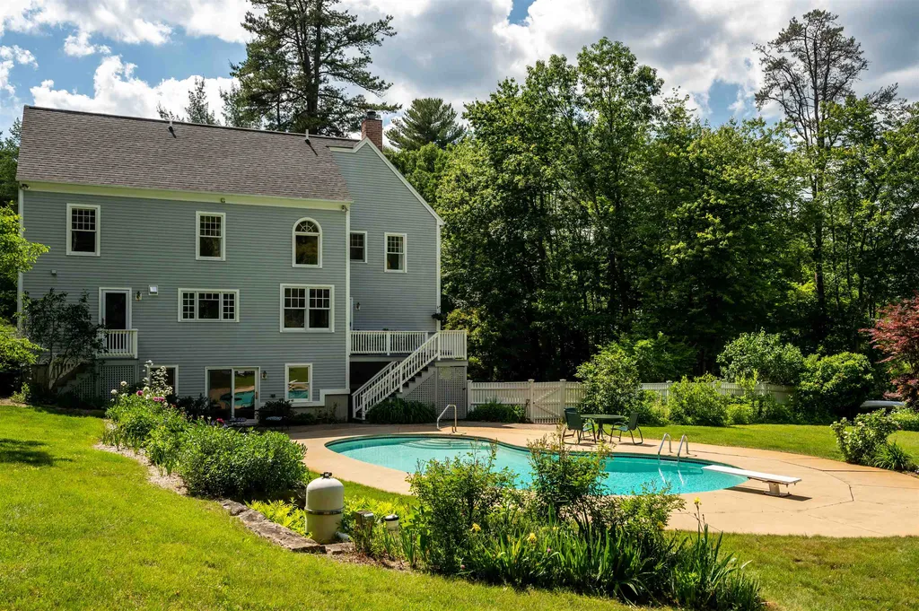 23 Surrey Lane Durham NH 03824