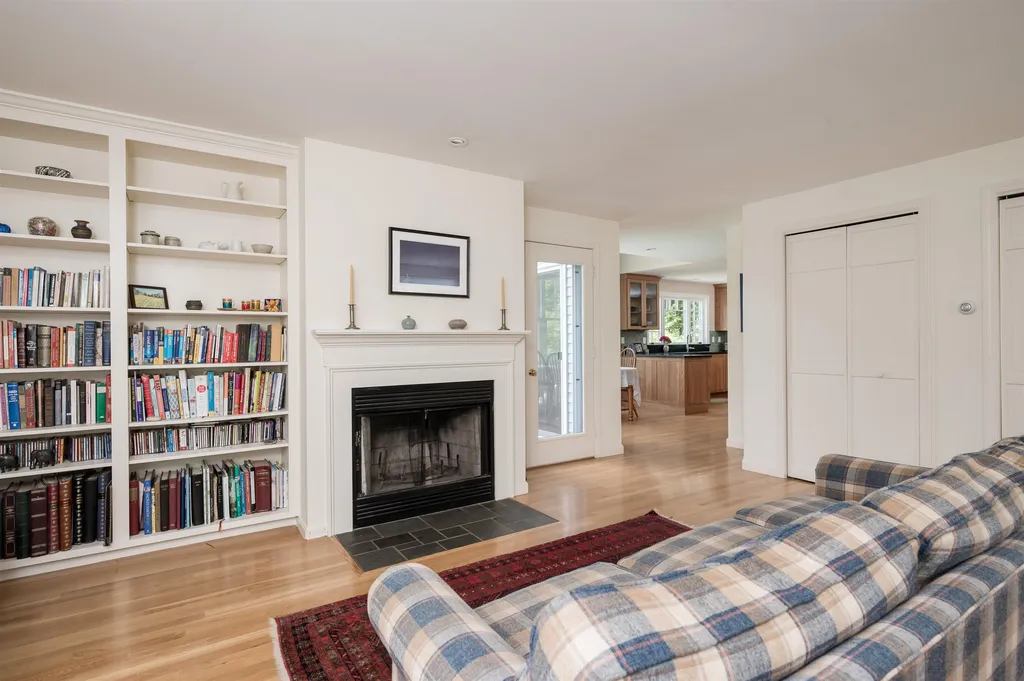 23 Surrey Lane Durham NH 03824