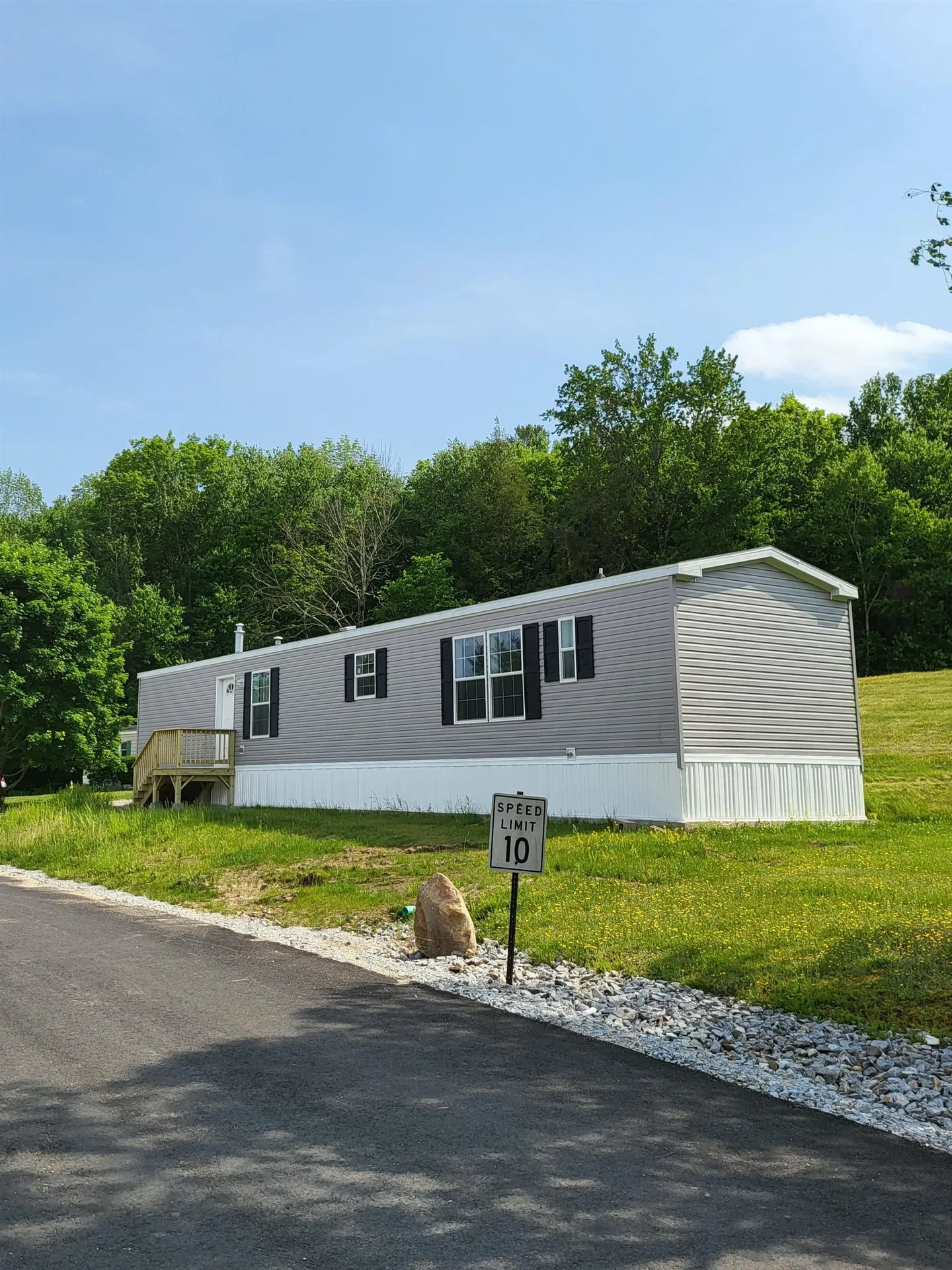 14 Berle Drive Boscawen NH 03303