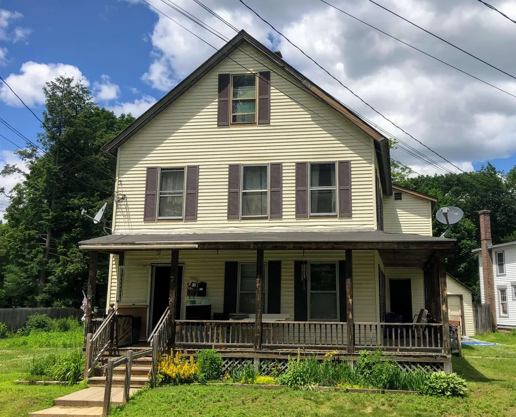 7 Pine Street Springfield VT 05156