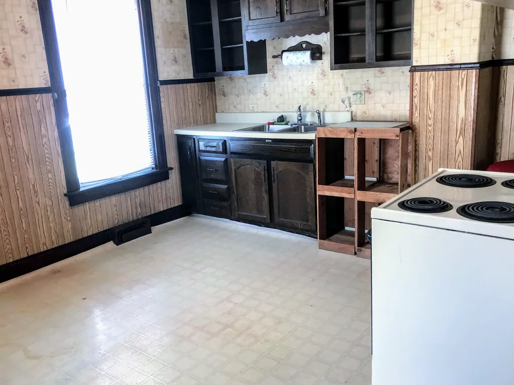 7 Pine Street Springfield VT 05156