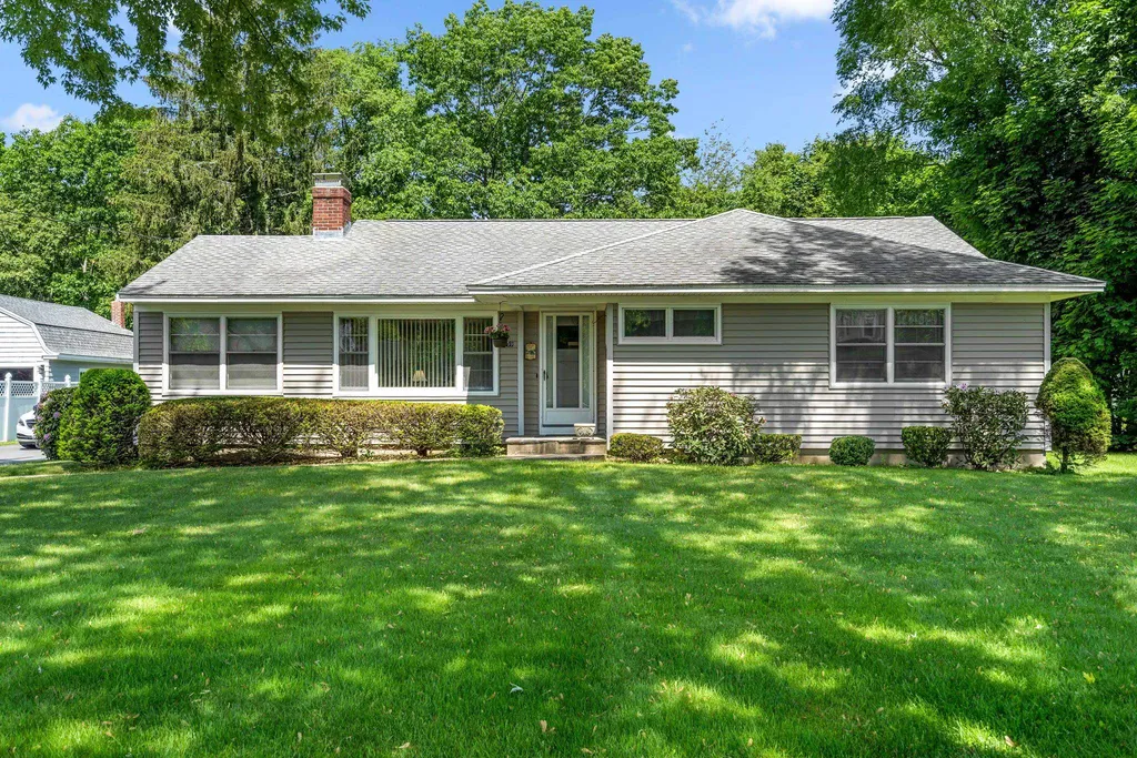 459 Wallis Road Rye NH 03870
