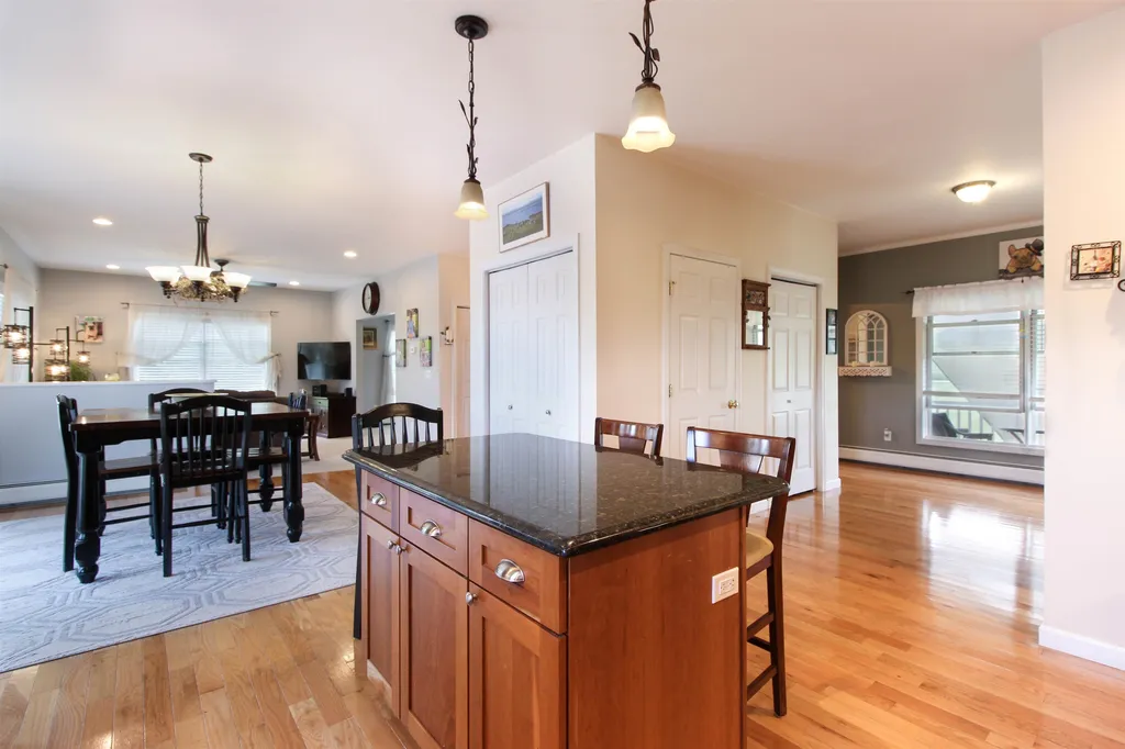 148 E Shore S Grand Isle VT 05458