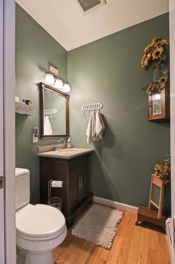148 E Shore S Grand Isle VT 05458