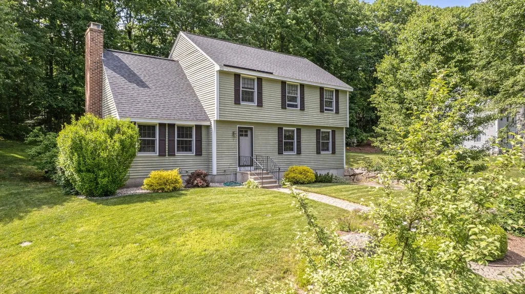 7 Erik Street Merrimack NH 03054