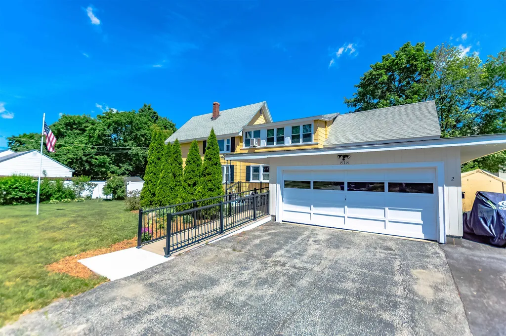 818 Howe Street Manchester NH 03103