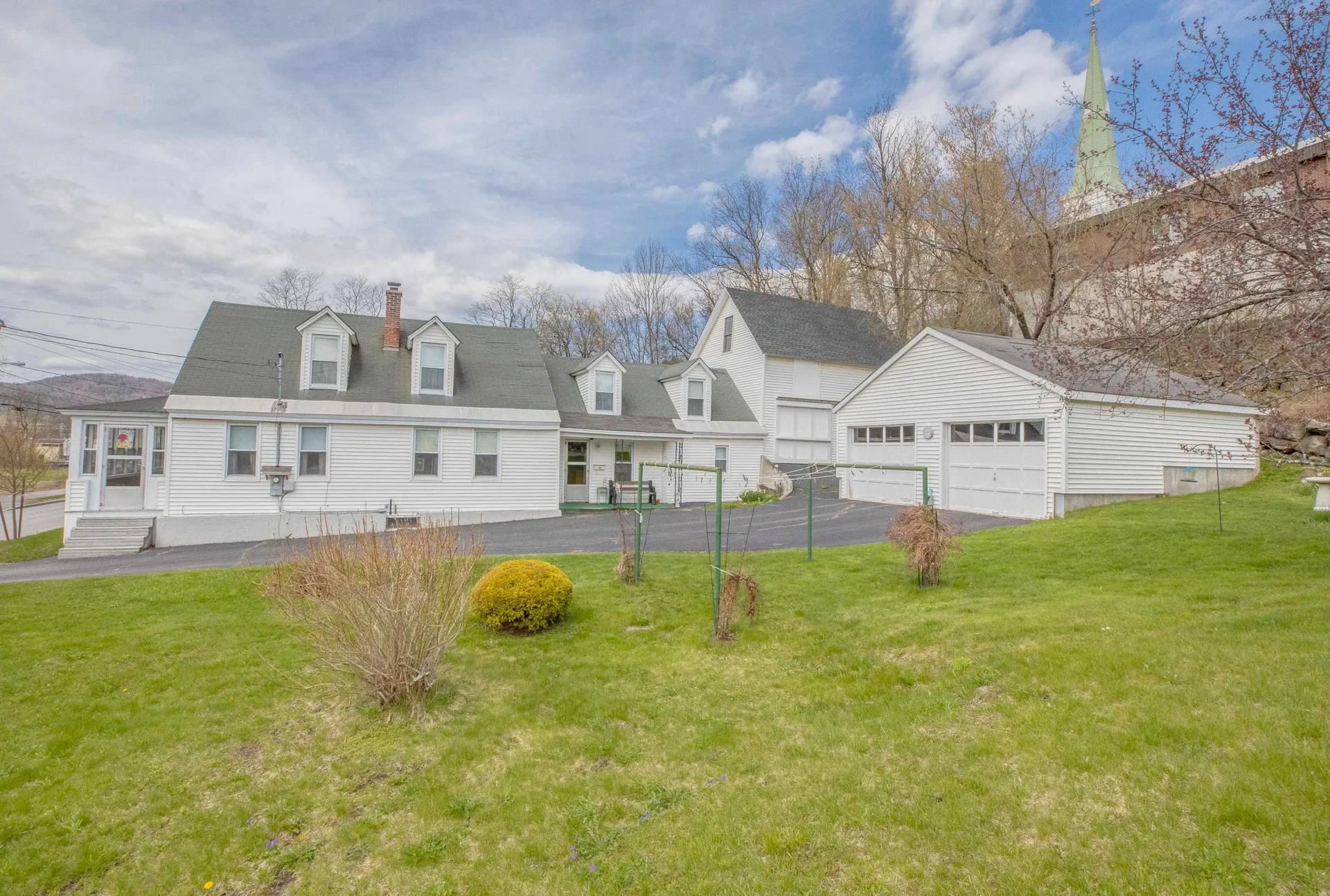 46 Saranac Street Littleton NH 03561