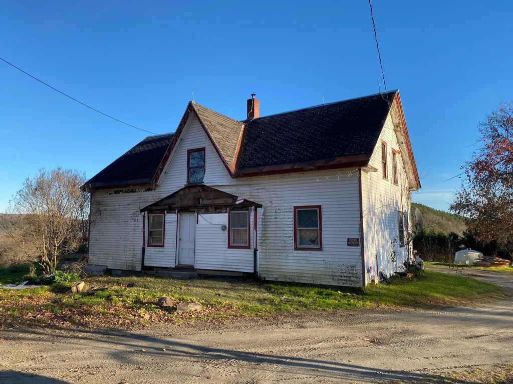 1471 Hale Road Waterford VT 05819