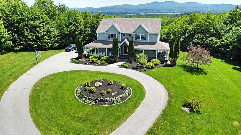 21 Vail Road Sanbornton NH 03269