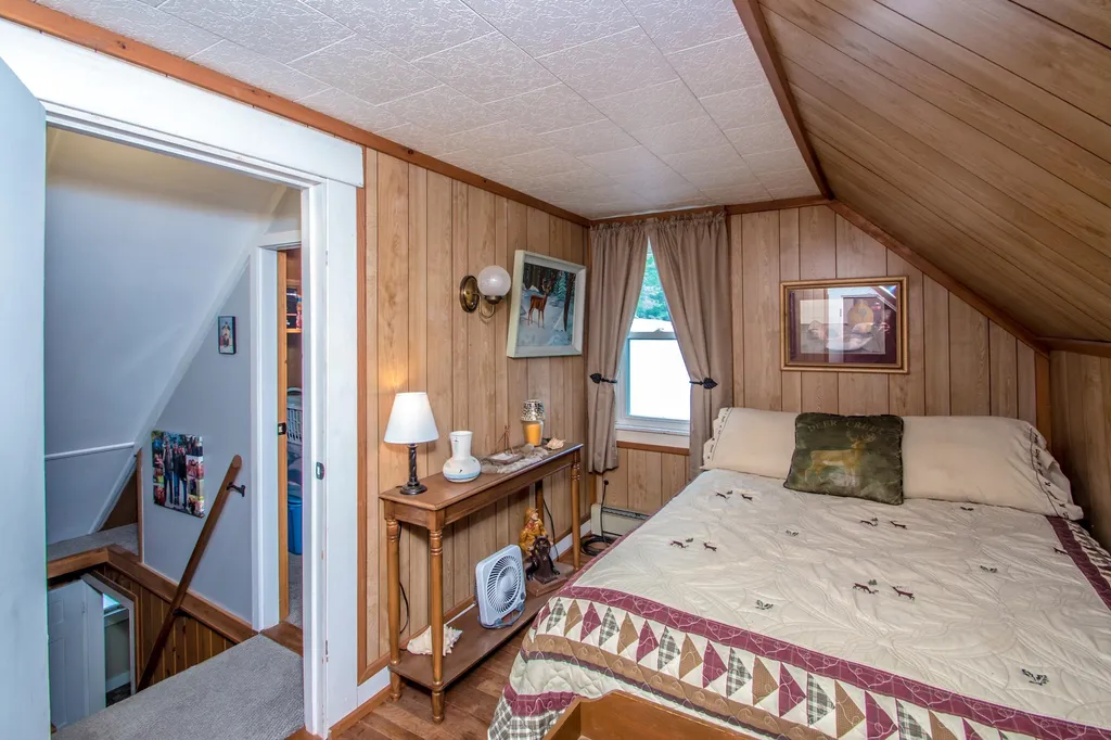 1664 Passaconaway Road Albany NH 03818