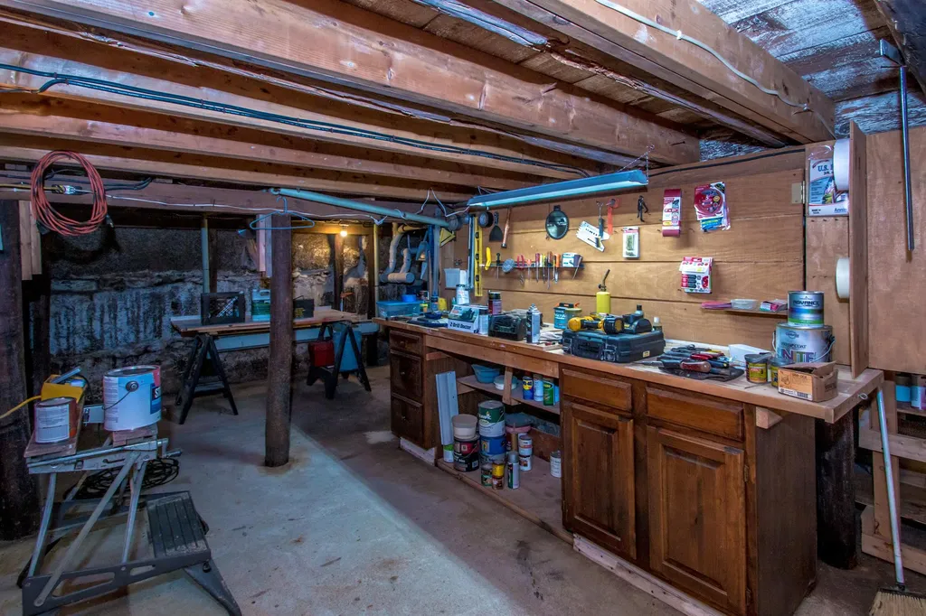 1664 Passaconaway Road Albany NH 03818