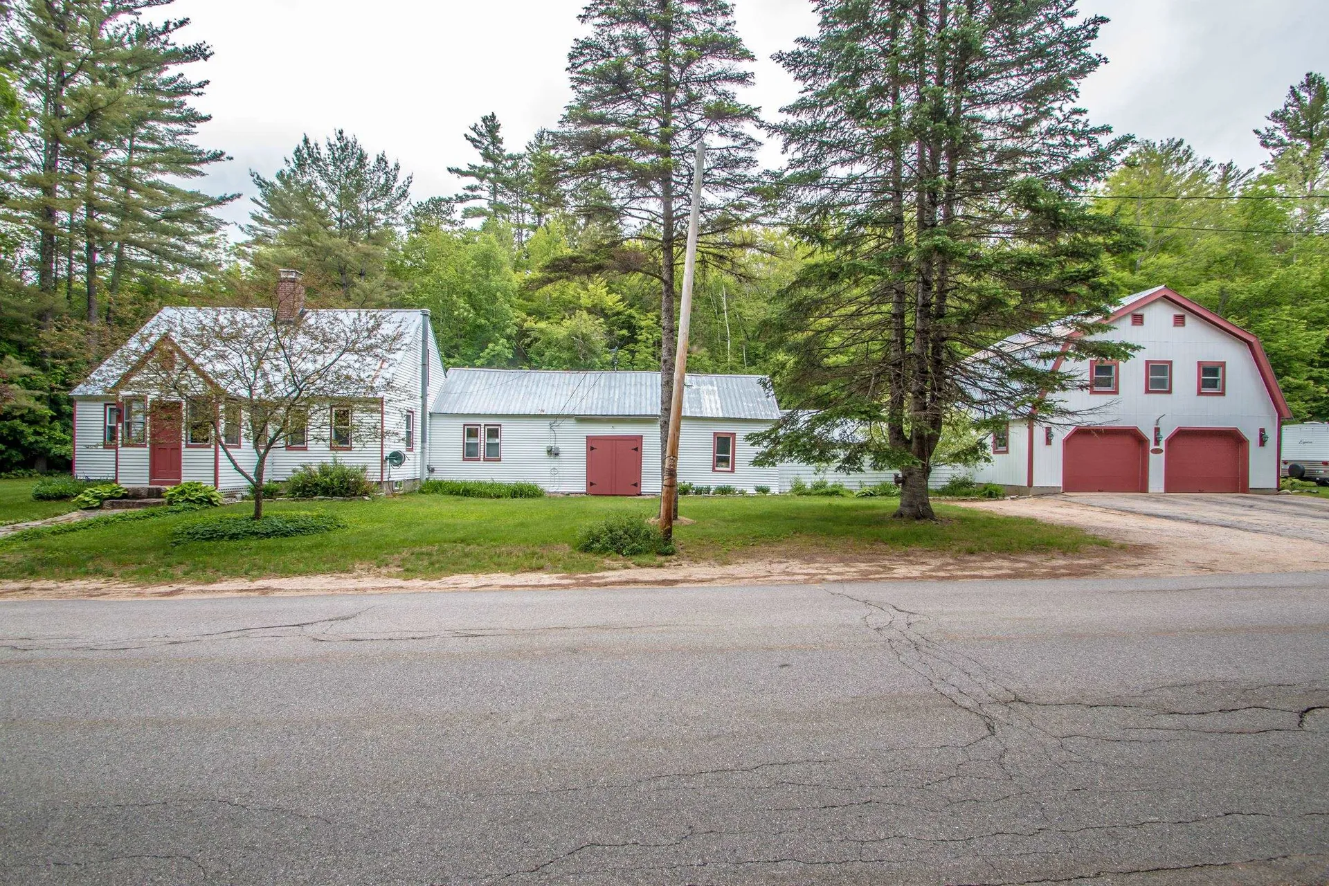 1664 Passaconaway Road Albany NH 03818