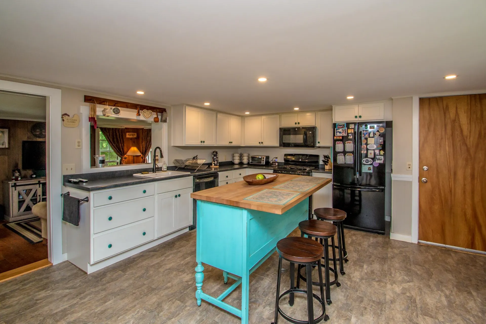 1664 Passaconaway Road Albany NH 03818