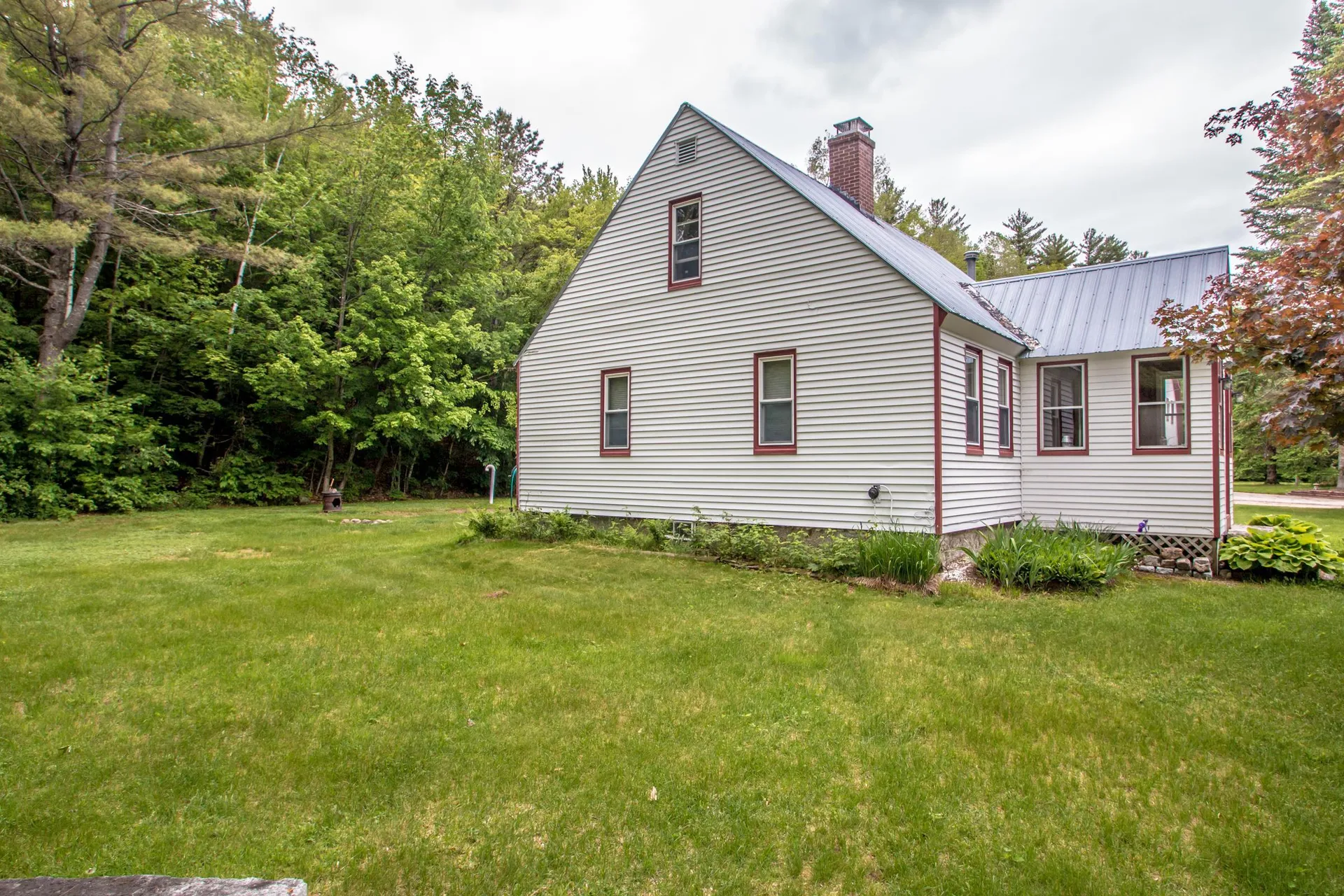 1664 Passaconaway Road Albany NH 03818