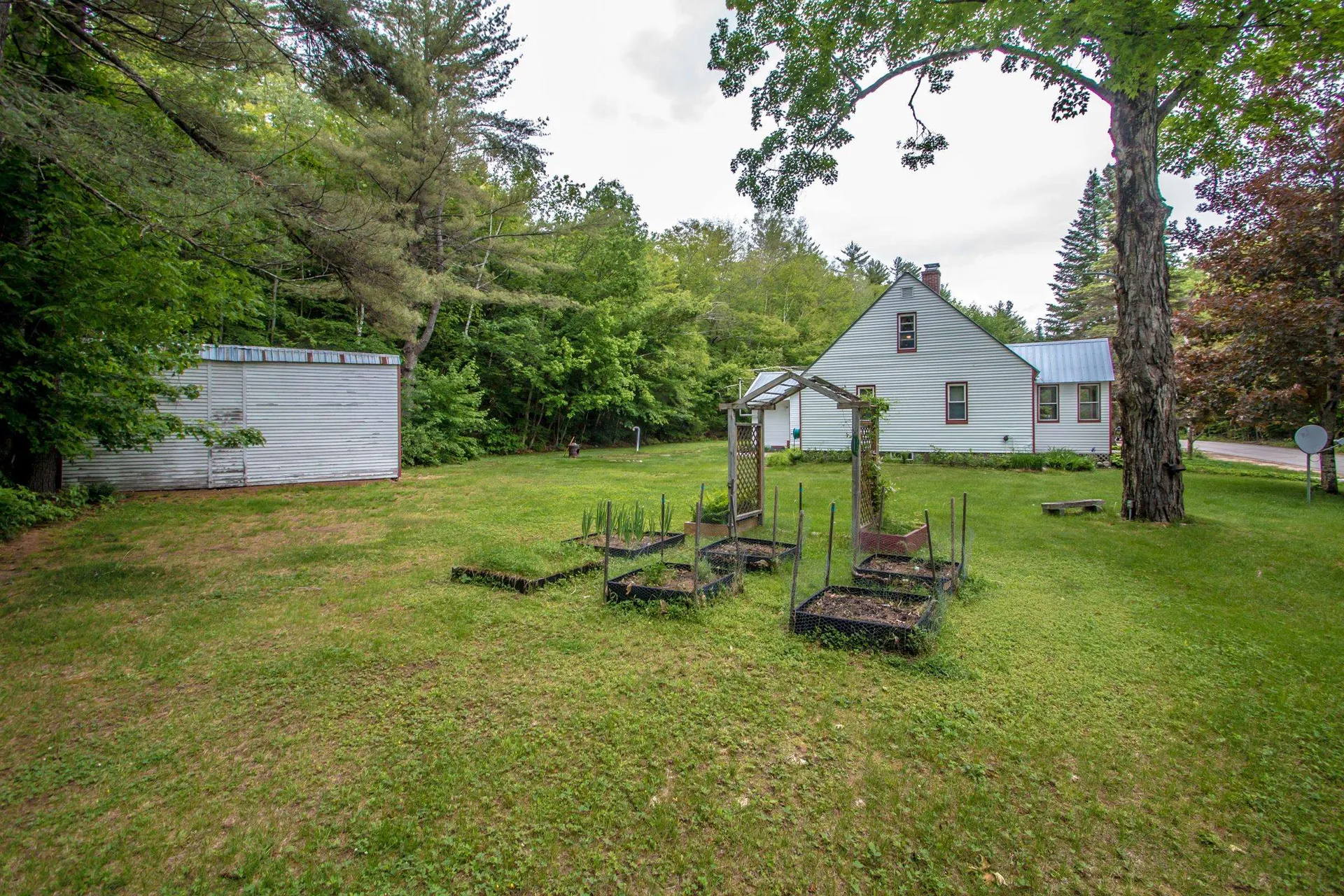 1664 Passaconaway Road Albany NH 03818