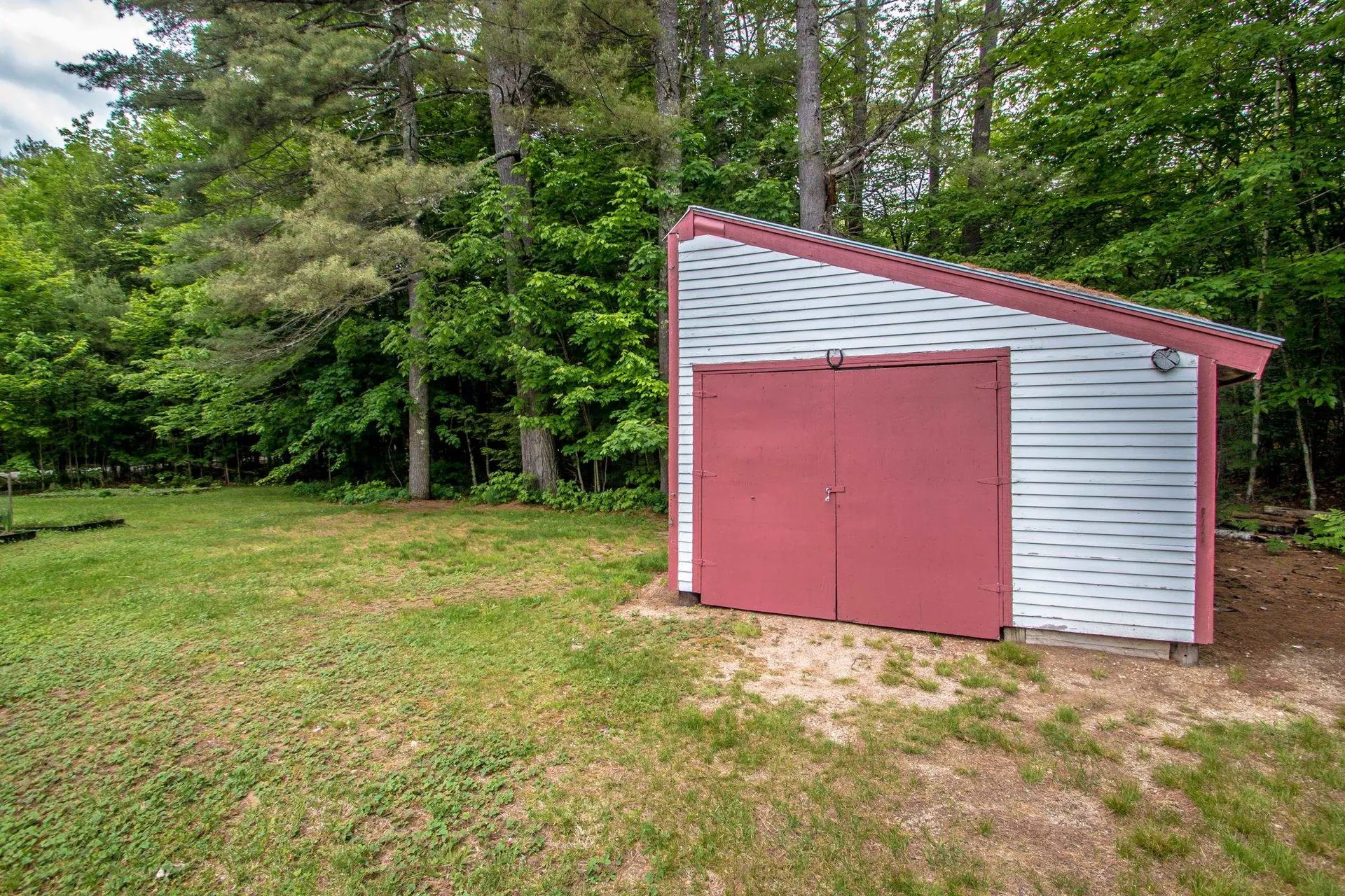 1664 Passaconaway Road Albany NH 03818
