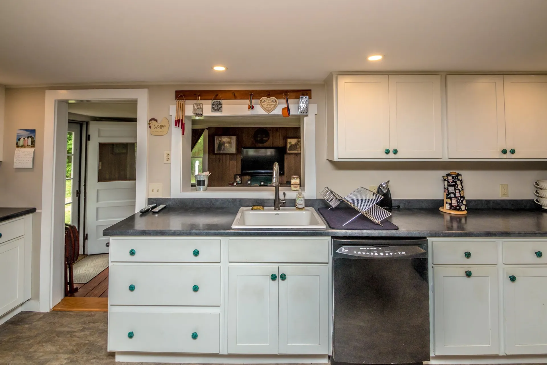 1664 Passaconaway Road Albany NH 03818