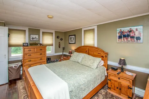 1664 Passaconaway Road Albany NH 03818
