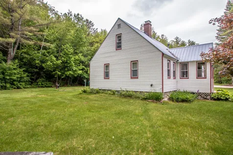 1664 Passaconaway Road Albany NH 03818