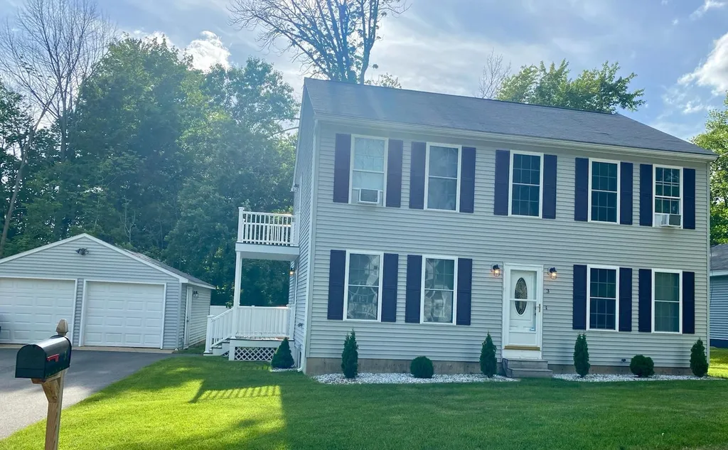 3 Paradise Lane Auburn NH 03032