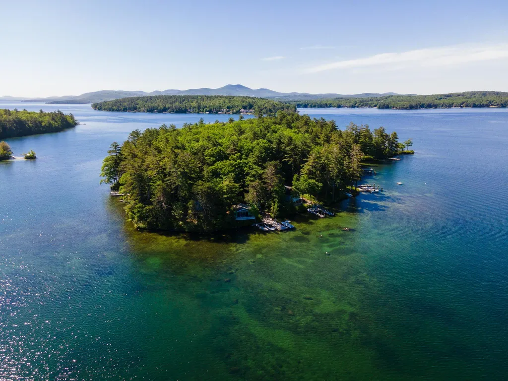 9 Pitchwood Island Meredith NH 03253