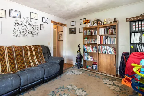 27 Tremont Street Wilton NH 03086