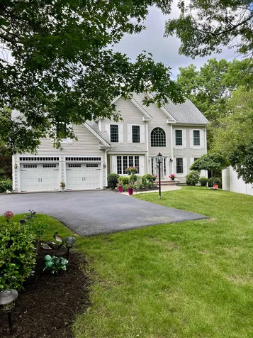 62 Mulberry Lane Pelham NH 03076