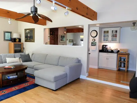 15 New Road North Hampton NH 03862