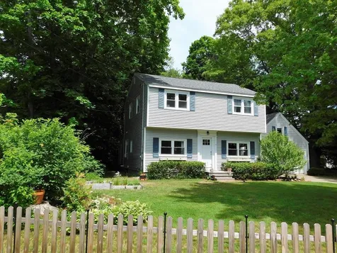 15 New Road North Hampton NH 03862
