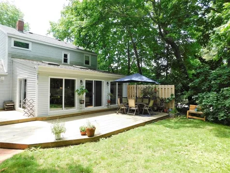 15 New Road North Hampton NH 03862