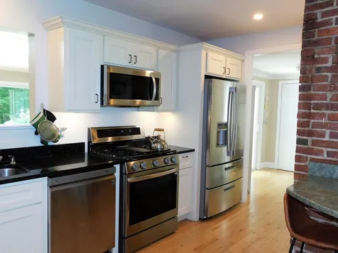 15 New Road North Hampton NH 03862