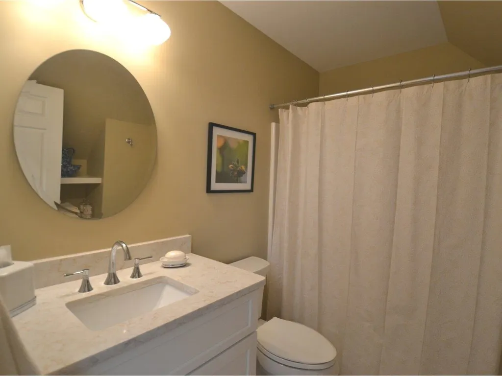 137 Covington Lane Shelburne VT 05482