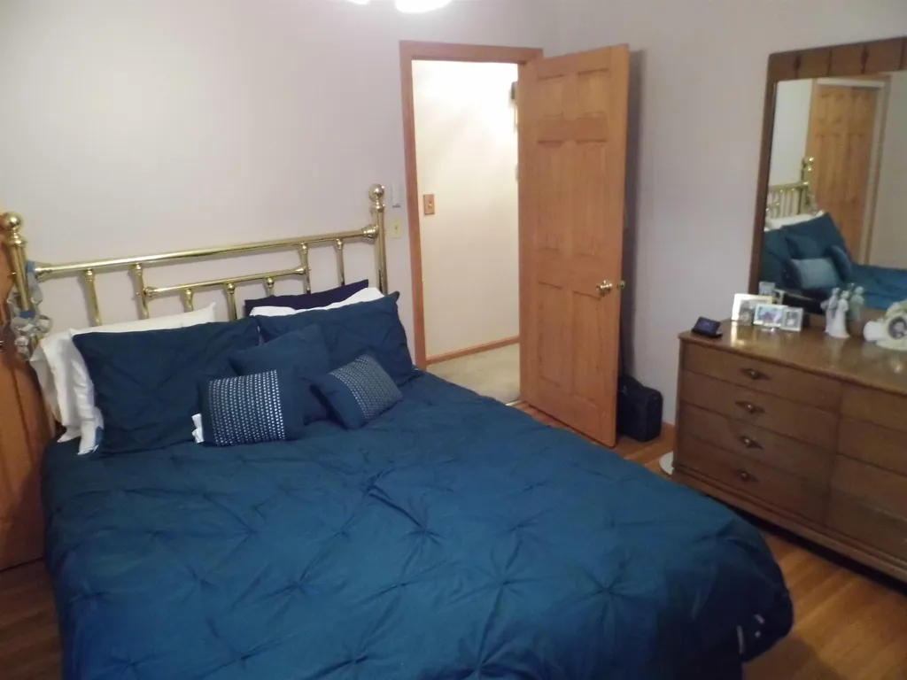 25 Pleasant Drive Londonderry NH 03053